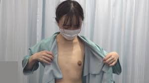 ニットおっぱいマジックの効果も僅かなまな板貧乳OL健診着替え＆ちっぱい触診盗撮 | 素人コレクション