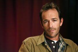 E, per molti, una delle prime domande che viene fatta dopo il risveglio: Luke Perry Star Di Beverly Hills 90210 E Riverdale E Morto Oggi A 52 Anni