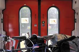 Foto Defekte Tur Im Fahrradabteil Regionalexpress Deutsche Bahn Deutschland Europa Bild 1884308