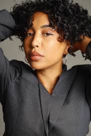 The Studio" The Presentation (TV Episode 2025)