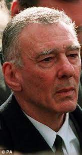 Reg At Rons Funeral The Krays Organized Crime People