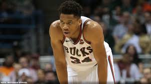 Giannis antetokounmpo with his girlfriend mariah riddlesprigger. Giannis Antetokounmpo Angeschlagen Basketball De
