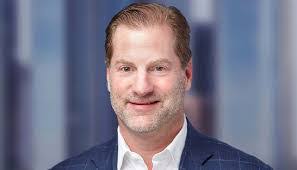 Damian Sauer's Instagram, Twitter & Facebook