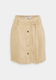 Des filles qui s'assument, libres et heureuses. Naf Naf Ouda Jupe Trapeze Camel Beige Zalando Fr