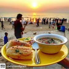 Via Indiatravelgram Mumbai Gaye Or Juhu Beach Pe Pav Bhaji Nahi Khayi Or Sunset Nahi Dekha To Kuch Nahi Dekha Travel Food Mumbai Food Indian Street Food
