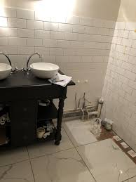 Renovation Salle De Bain En 2020 Renovation Salle De Bain Toilette Suspendu Salle De Bain