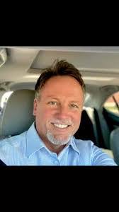 Michael Auld's Instagram, Twitter & Facebook