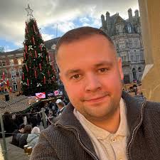 Big thank you to the three guys from (James Caine Ltd....)...For helping me  when my car broke down outside St Ninian's High School this morning  ...🤦‍♀️... thanks again 👍