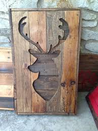 110 Etageres En Palette Pallet Wall Art Inspiration Par Jen Stanbrook Art Mural Palette Into The Wood Palette Recyclee
