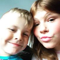 Caitlin Pitt's Instagram, Twitter & Facebook