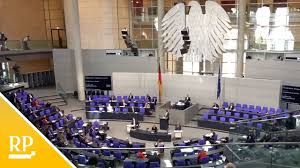 Viele erfahren aber erst später, ob sie den aufschlag bekommen. Neue Corona Milliardenhilfen Fur Familien Firmen Und Geringverdiener