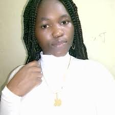 Americans , how are you all wearing Shorts, crocs and flip flops 🩴