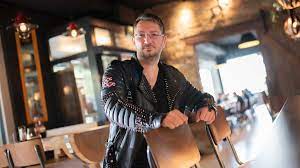 Walter temmer knackte seine erste million im domainbusiness schon mit mitte 20. Walter Temmer So Wurde Er Mit Dem Domainhandel Zum Multimillionar