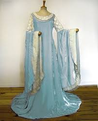 Want to discover art related to hochzeitskleid? Arwen Kleid Brautkleid Elfen Kleid Herr Der Ringe Seidensamt Etsy