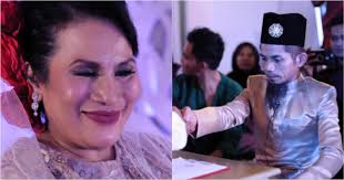 Kak limah is discovered dead by villager. Video Tahniah Kak Limah Mr K Selamat Diijabkabul Soya Lemon