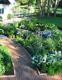 You also can find a lot of relevant options on thispage!. Front Yard Vegetable Gardens Traditional Landscape Garden Layout Front Yard Garden
