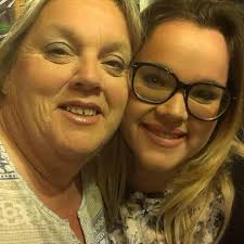 We have recently booked a cruise that stops in Palma... can anyone advise a  good taxi company to pick-up at the dock and take us to palma nova? Tag any  company's you