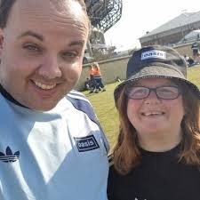 Laura McIntosh (@Brightscarf)