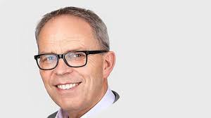 Neil Crockett's Instagram, Twitter & Facebook