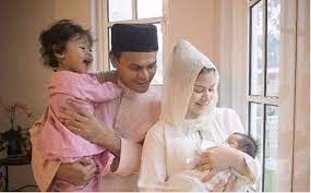 Bayi perempuan pasangan yusri dan lisa surihani dilahirkan seberat 3.4kg. Yusof Leonne Nama Anak Kedua Lisa Surihani Yusry Kru Gempak