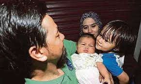 Perkenalkan nama saya restu (27 th) saya ingin bercerita pengalaman saya beberapa tahun silam, bukan cerita yang patut diteladani tapi. Agama Perlakuan Ibu Bapa Cermin Peribadi Anak