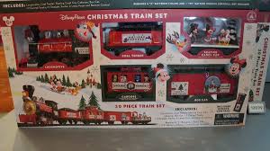 Buy tree train set and get the best deals at the lowest prices on ebay! Bioreconstruct On Twitter Large Gauge Disney Parks Christmas Train Set 20 Ft Of Track 140