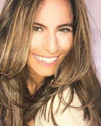 Kathryn Dowling's Instagram, Twitter & Facebook