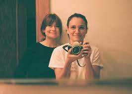 Chloé robichaud is a canadian director and writer best known for the french canadian film sarah préfère la course and the lgbt web series féminin/féminin. C4uplnyt K3xom