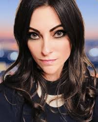 Katy Pickett's Instagram, Twitter & Facebook