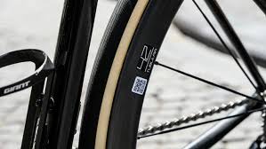 Apr 07, 2020 · greg van avermaet rode the new tcr at the 2019 world championships in yorkshire. Pro Bike Gallery Greg Van Avermaet S Giant Tcr Velonews Com