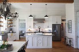 Watch fixer upper full length episodes anytime without any restrictions or limitations. Chip Und Joanna Gaines Eigene Fixer Upper Home Tour In Waco Texas