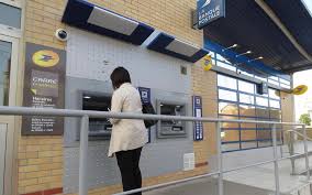 Bureaux de poste, la poste agences communales, la poste relais. Le Distributeur De Billets Une Denree Rare A Persan Le Parisien
