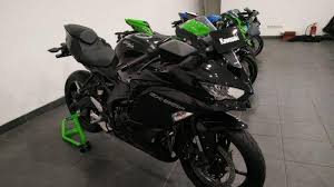 Serta pola kerja, organisasi bisnis, dan proses produksi di era. Harga Motor Kawasaki Ninja Zx 25r Terbaru Juli 2020 Dijual Mulai Rp 96 Jutaan Tribun Solo