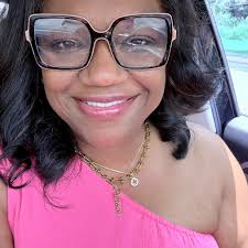 Happy Birthday to my Oldest Brother TD Boyd🎂🎈He think he's my Road  Manager 😂 Love you bro!! Enjoy your day!! 💪🏾💯