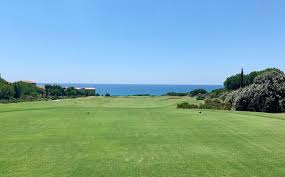 In een landschap met een gevarieerde topografie met een spectaculair uitzicht op de zee en de rivier, biedt costa navarino een golfervaring van wereldklasse voor golfers van alle niveaus. Costa Navarino The Dunes Course Golf Course Review Uk Golf Guy
