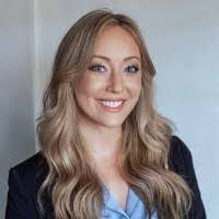 Leah Becker's Instagram, Twitter & Facebook