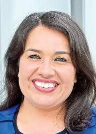 Lupe Pena's Instagram, Twitter & Facebook