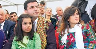 Demirtaş'ın avukatı mahsuni karaman, ancak kesinleşen bir mahkumiyet kararı nedeniyle cezaevinden hemen çıkamayacak. Basak Demirtas Kimdir Selahattin Demirtas Icin Neler Soyledi