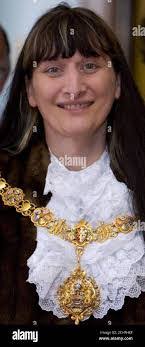 Jenny Bailey's Instagram, Twitter & Facebook