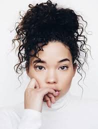 Comment faire le chignon décoiffé? Comment Faire Un Beau Chignon Le Guide Complet Conseil En Image Amour Mode Beaute