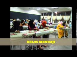 Berikut adalah senarai kolej vokasional yang terdapat di seluruh malaysia termasuk sabah dan sarawak. Asrama Kolej Vokasional Ert Azizah Jb 2014 Youtube