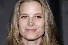 Por qué Bridget Fonda pasó de ser un ícono de los 90 a desaparecer de la  escena pública