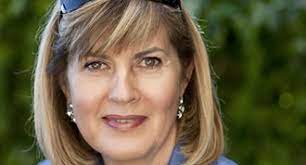How to apply eye makeup for women over 50 such as.the best way to camouflage droopy eyes is to apply a smidgen of highlighter on the outer corners of the. Sprachreisen 50plus Sprachkurs 50 Sprachreisen Fur Senioren Sprachurlaub Fur Leute Ab 50 Jahren
