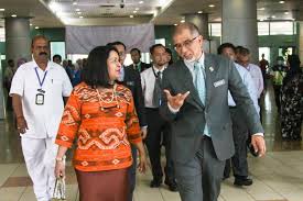 Sungai buloh hospital is located approximately 25km from kuala lumpur in mukim batu, gombak, selangor. Motac Sur Twitter Timbalan Menteri Pelancongan Seni Dan Budaya Malaysia Yb Tuan Muhammad Bakhtiar Bin Wan Chik Pada Tengah Hari Tadi Telah Mengadakan Lawatan Ke Hospital Sungai Buloh Hsb Https T Co Ghorx1ul2g