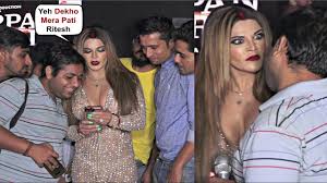 I'm very sad and disponted to people way beaten deepak to public areya this is not good. Rakhi Sawant Revealed Her Husband Ritesh Photo To Media Youtube