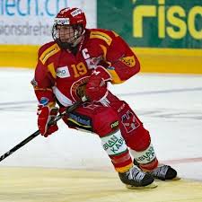 Die ausrüstung war zwei saisons im. Pascal Berger On Twitter Eishockey Ausrustung Eistraining Sommertraining Balkon Sonne Heiss Nochkeineblumen Https T Co Qtmmglyirl
