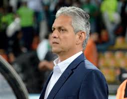 Reinaldo rueda quería que lo operaran en diciembre pero se le atravesó el mundial de clubes. Reinaldo Rueda Insatisfecho Nacional Puede Dar Mas