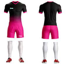 Tampilan desain ini secara keseluruhan didominasi dengan kombinasi warna pink yang memiliki karakter lembut. Custom Jersey Futsal Keren Isol Sport Desain Gambar Sepak Bola