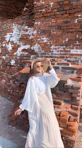 Pin Oleh Mariah Azali Di Hijab Outfits Gaya Model Pakaian Gaya Wanita Gaya Berpakaian