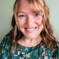 Lisa West's Instagram, Twitter & Facebook